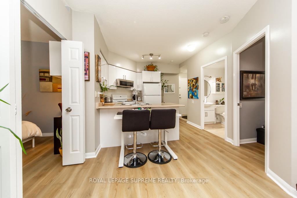 1600 Keele Street 706, Toronto W03 Unit: 706