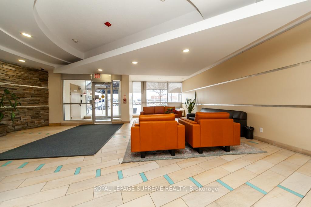 1600 Keele Street 706, Toronto W03 Unit: 706