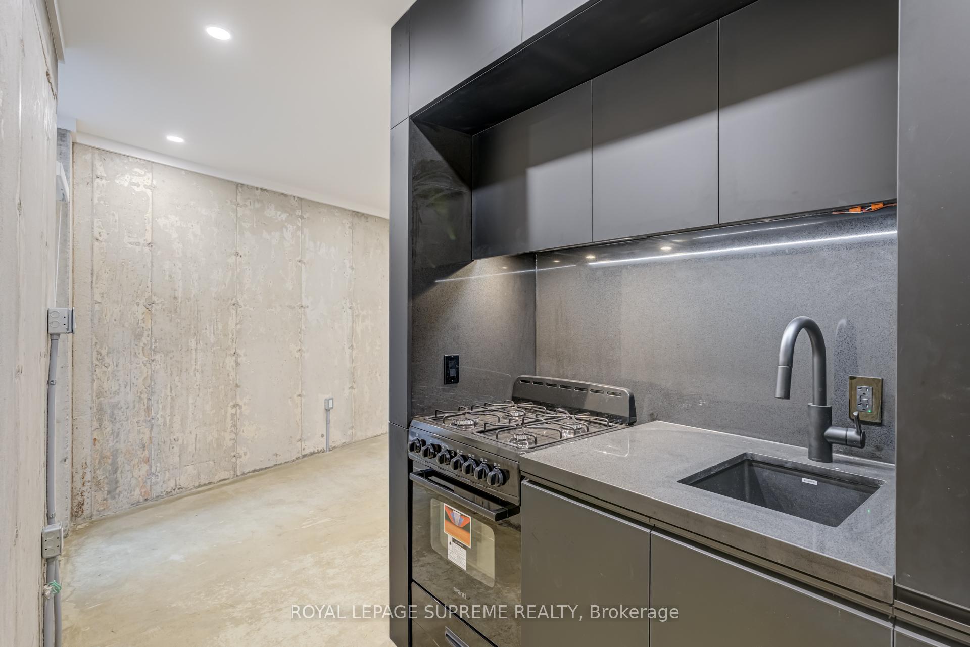 101 Bernice Crescent Garden, Toronto W03 Unit: Garden