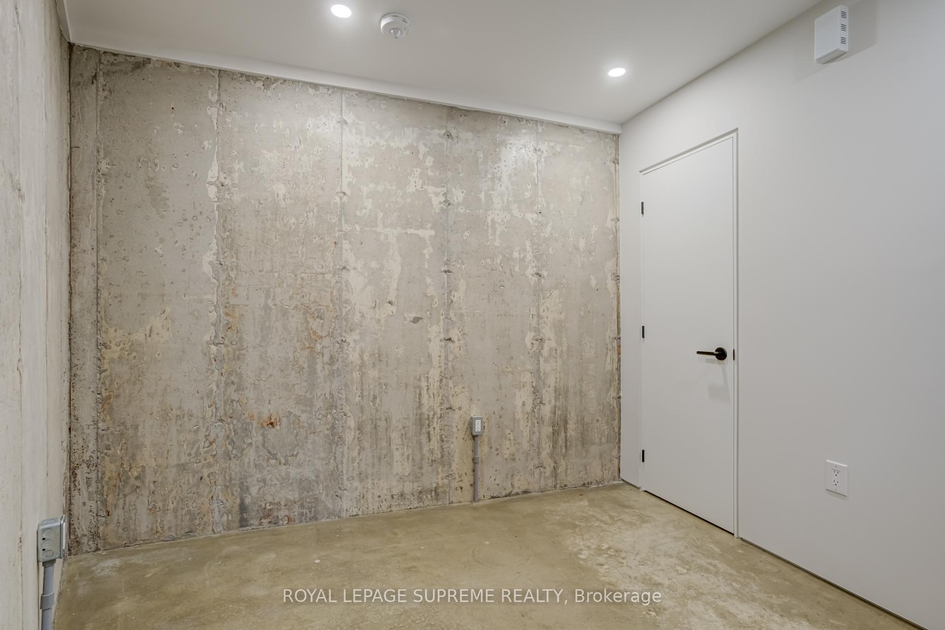 101 Bernice Crescent Garden, Toronto W03 Unit: Garden