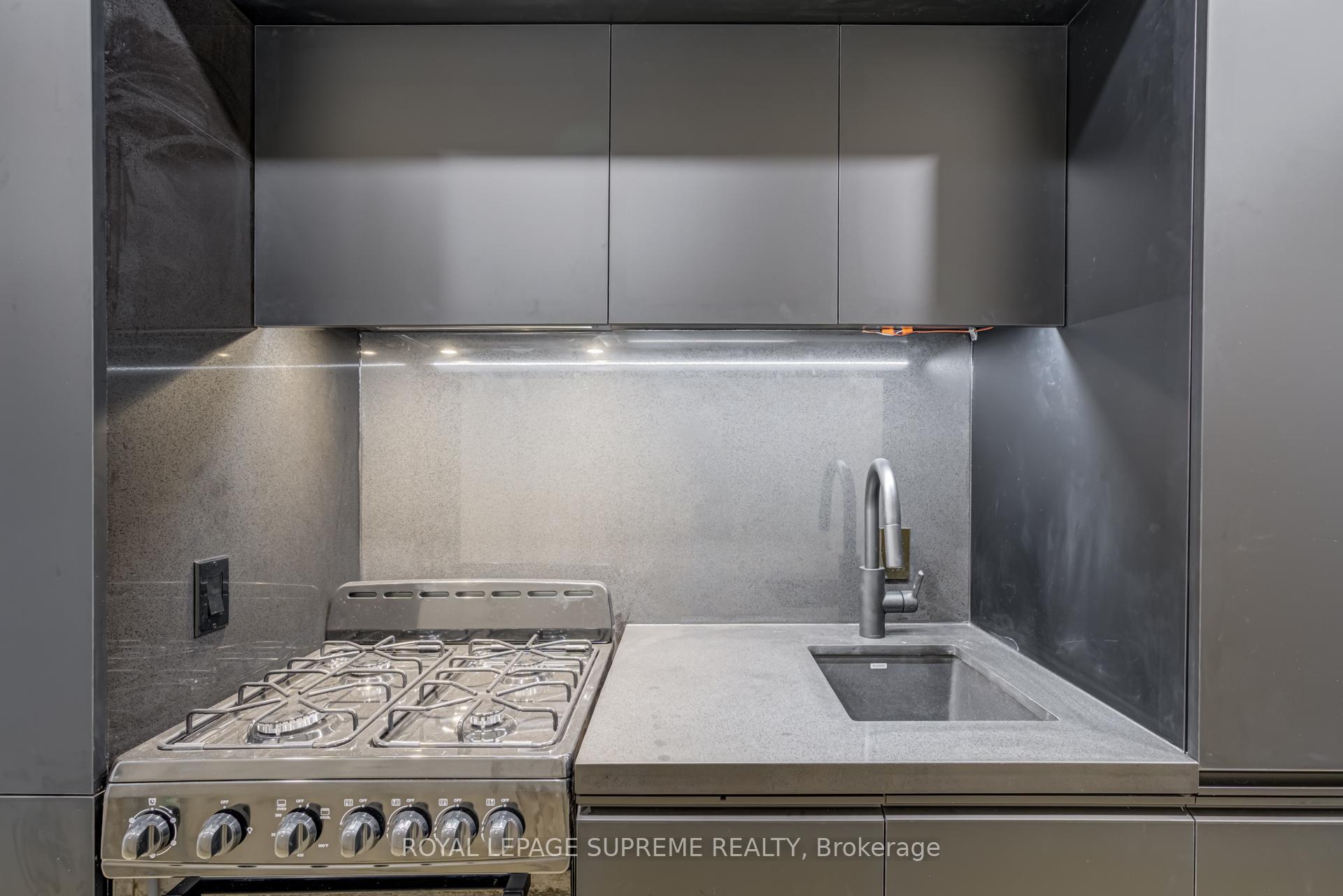 101 Bernice Crescent Garden, Toronto W03 Unit: Garden