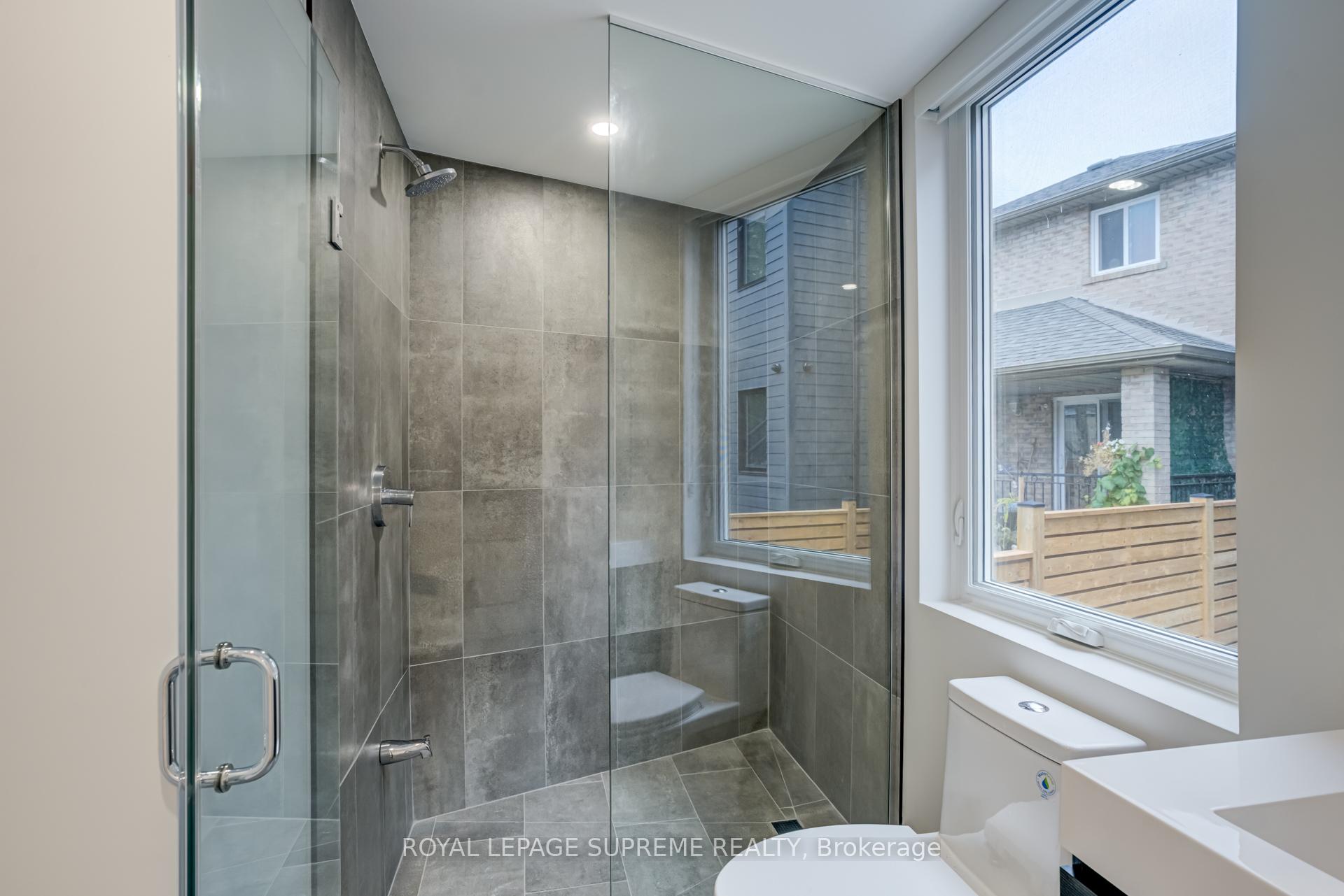 101 Bernice Crescent Garden, Toronto W03 Unit: Garden