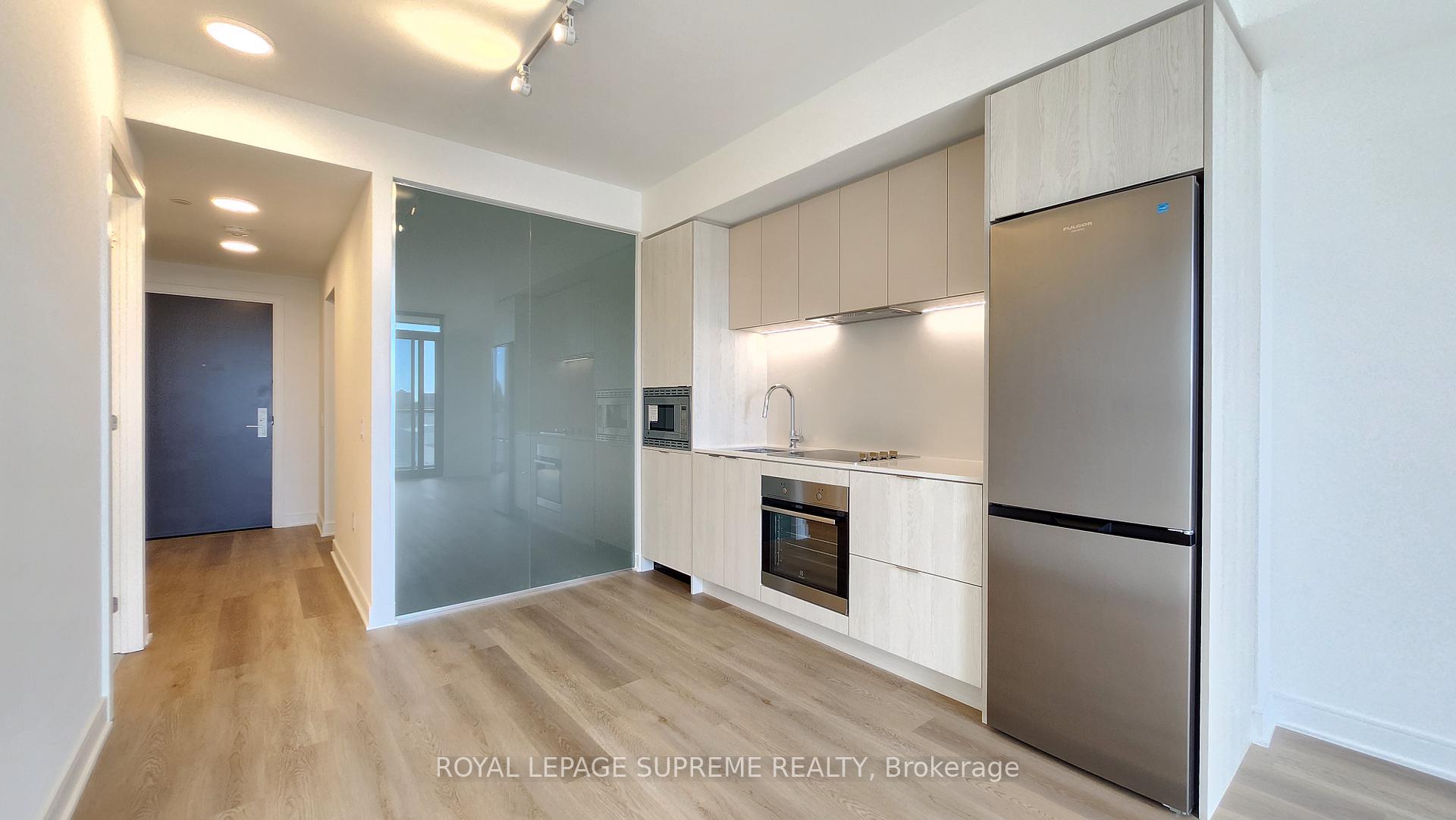 86 Dundas Street E 424