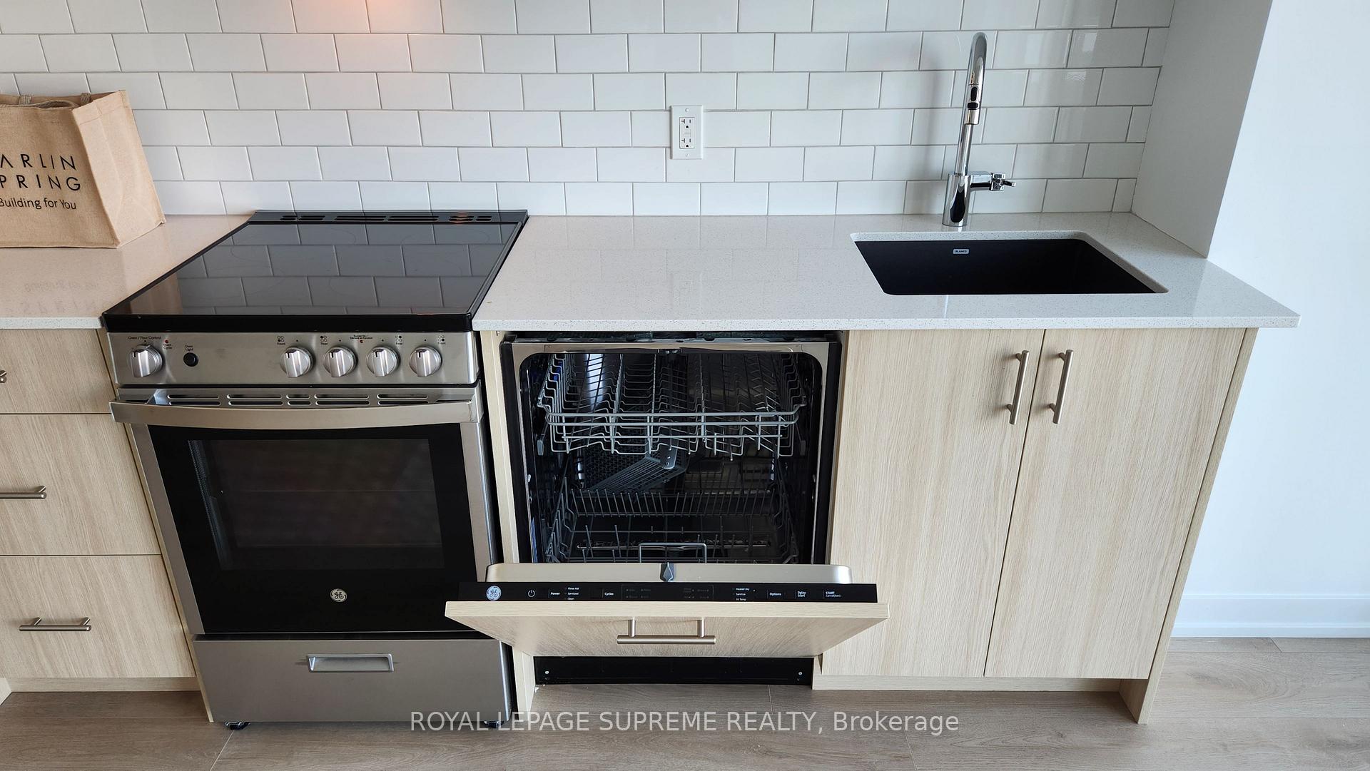 1195 The Queensway Avenue 419