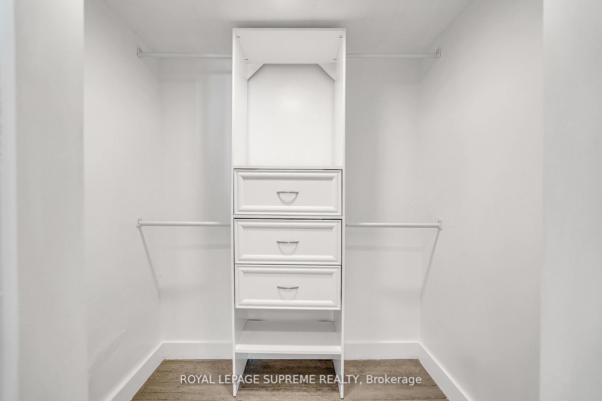 85 Emmett Avenue 1202