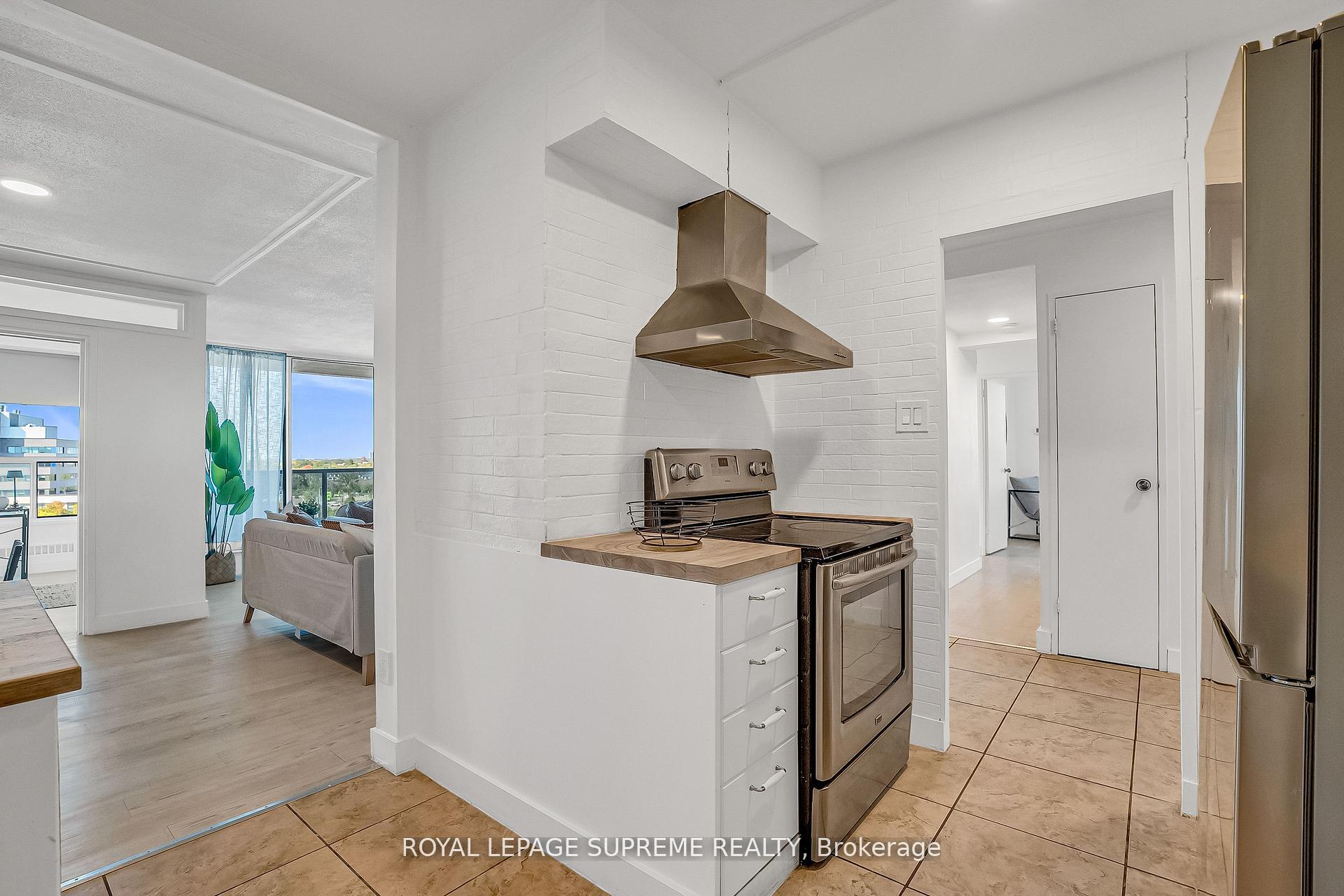 85 Emmett Avenue 1202