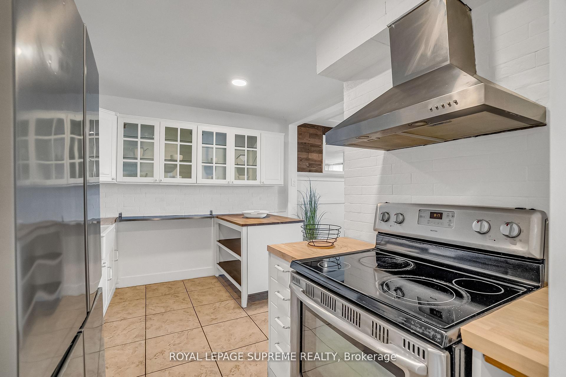 85 Emmett Avenue 1202