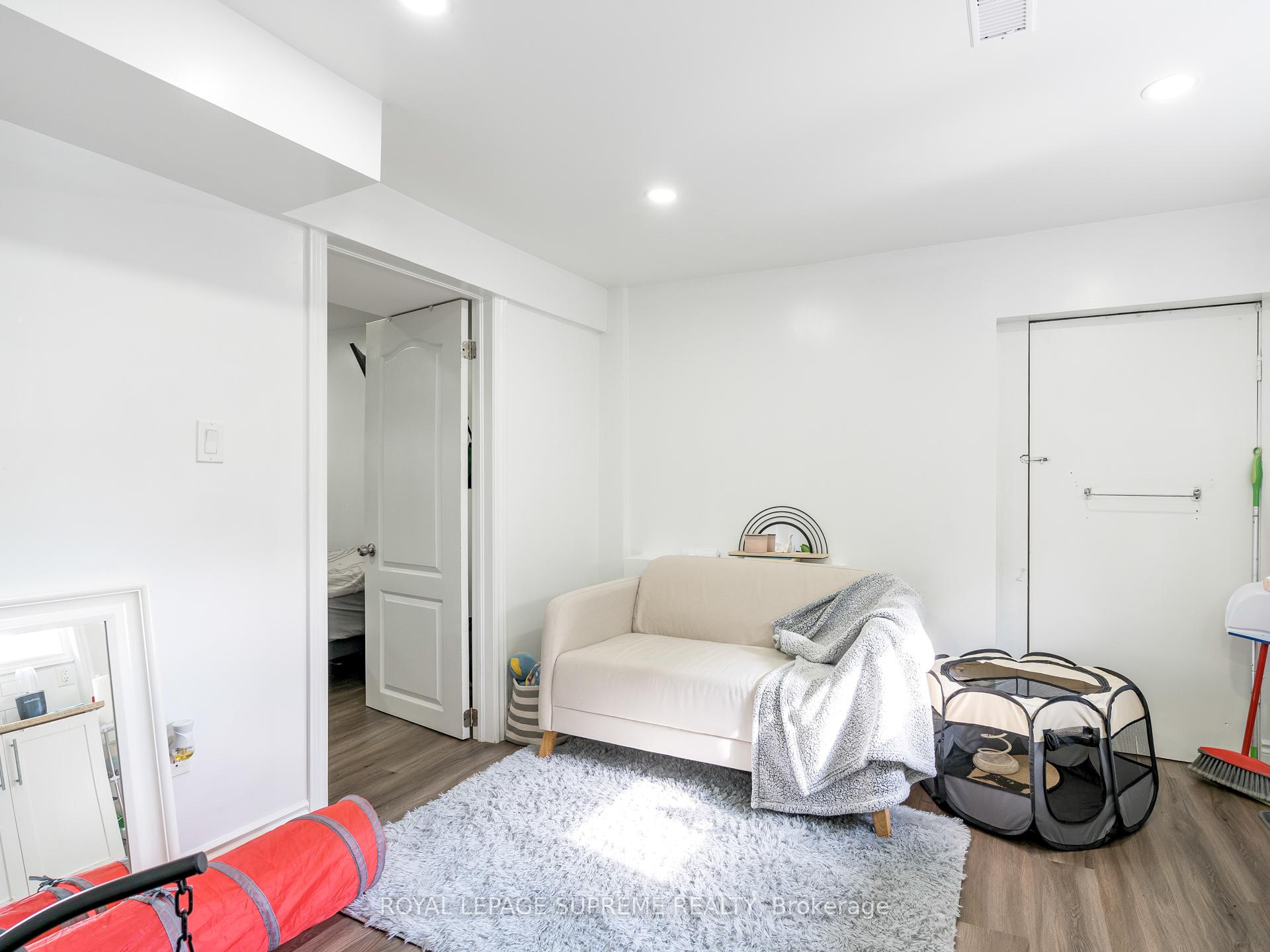 40 Cartwright Avenue