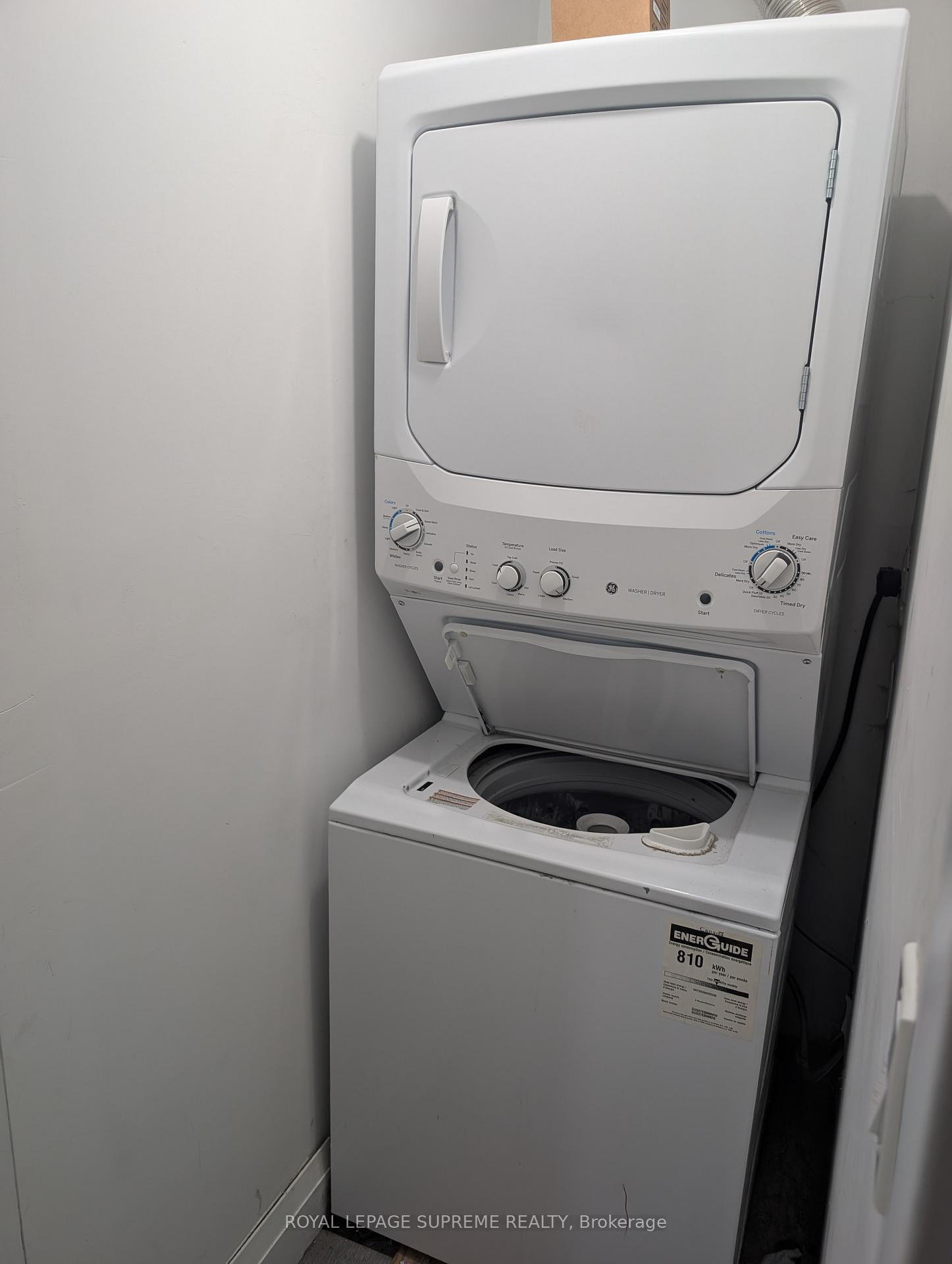 2132 Dundas Street W Lower