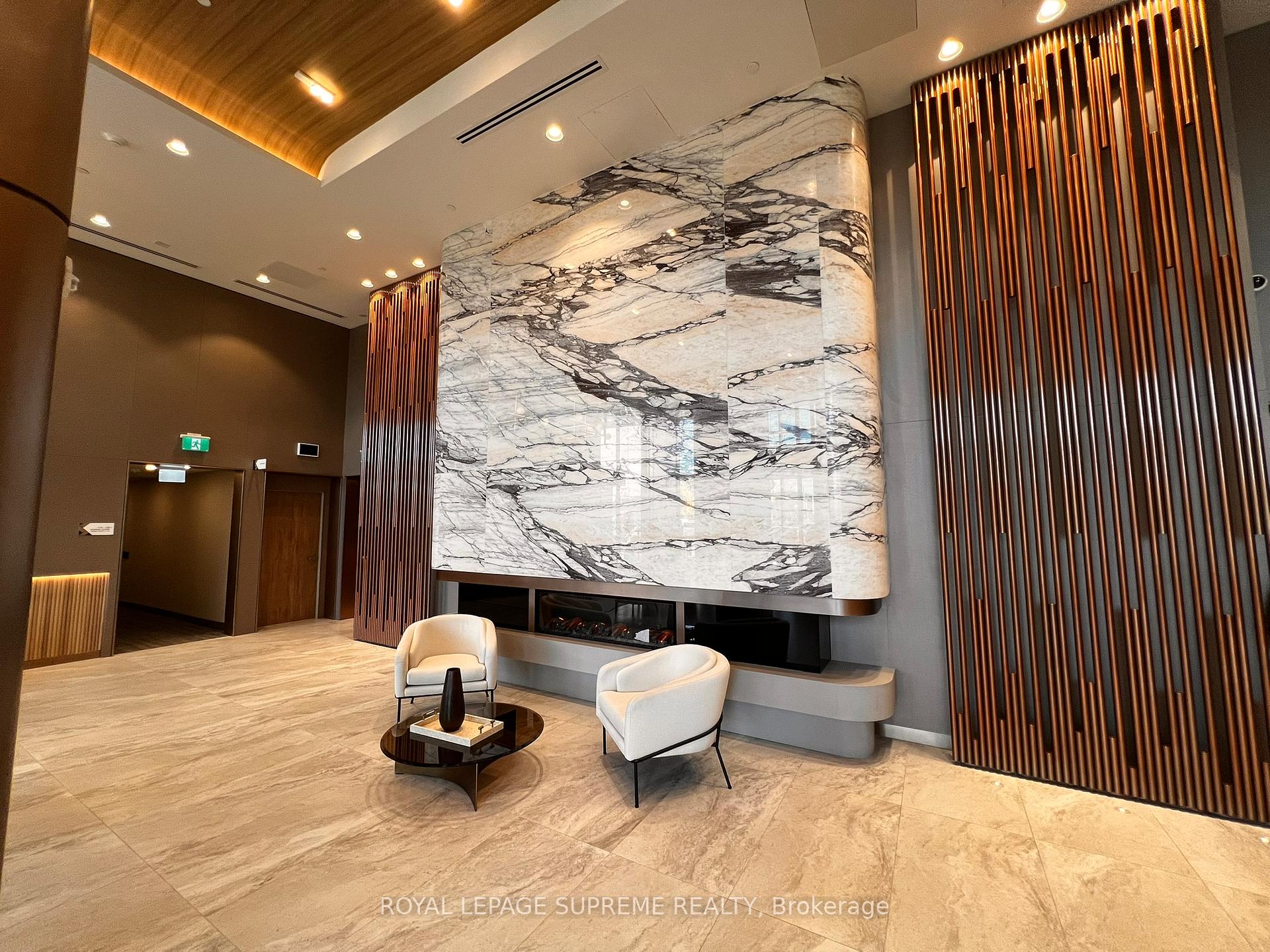 1100 Sheppard Avenue W LPH15