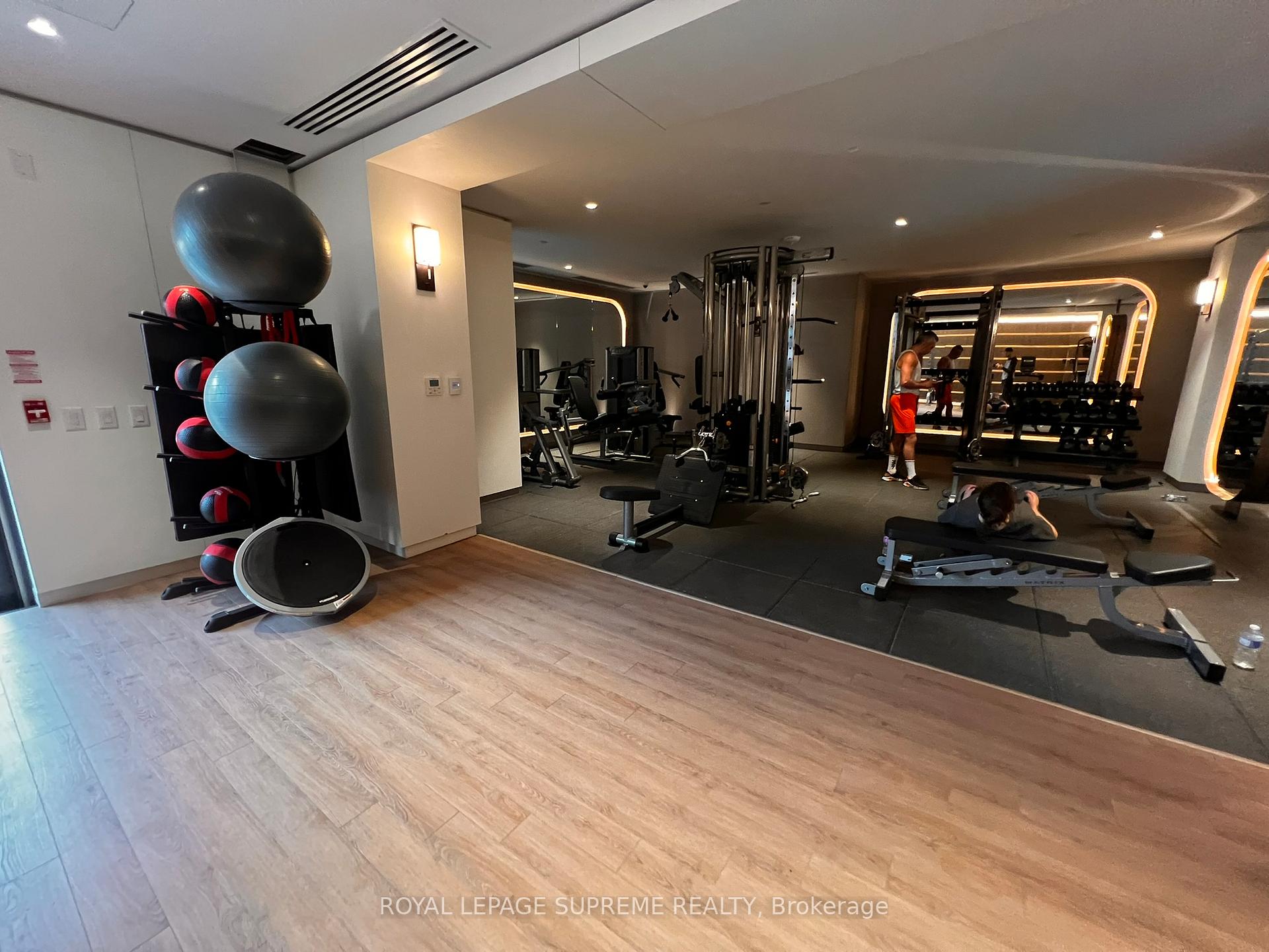 1100 Sheppard Avenue W LPH15