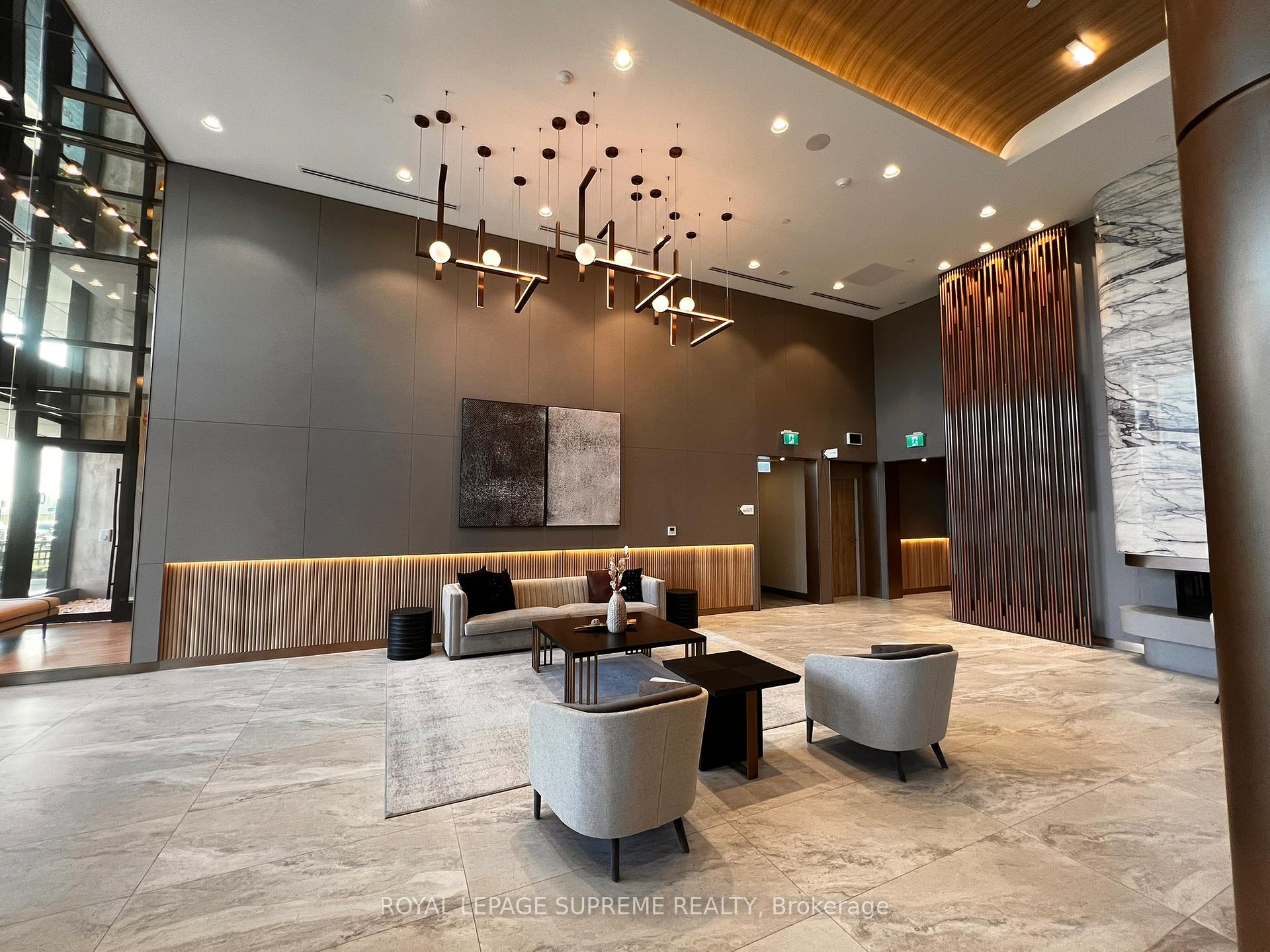 1100 Sheppard Avenue W LPH15