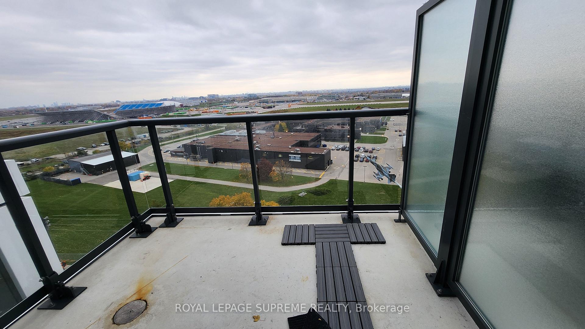 1100 Sheppard Avenue W LPH15