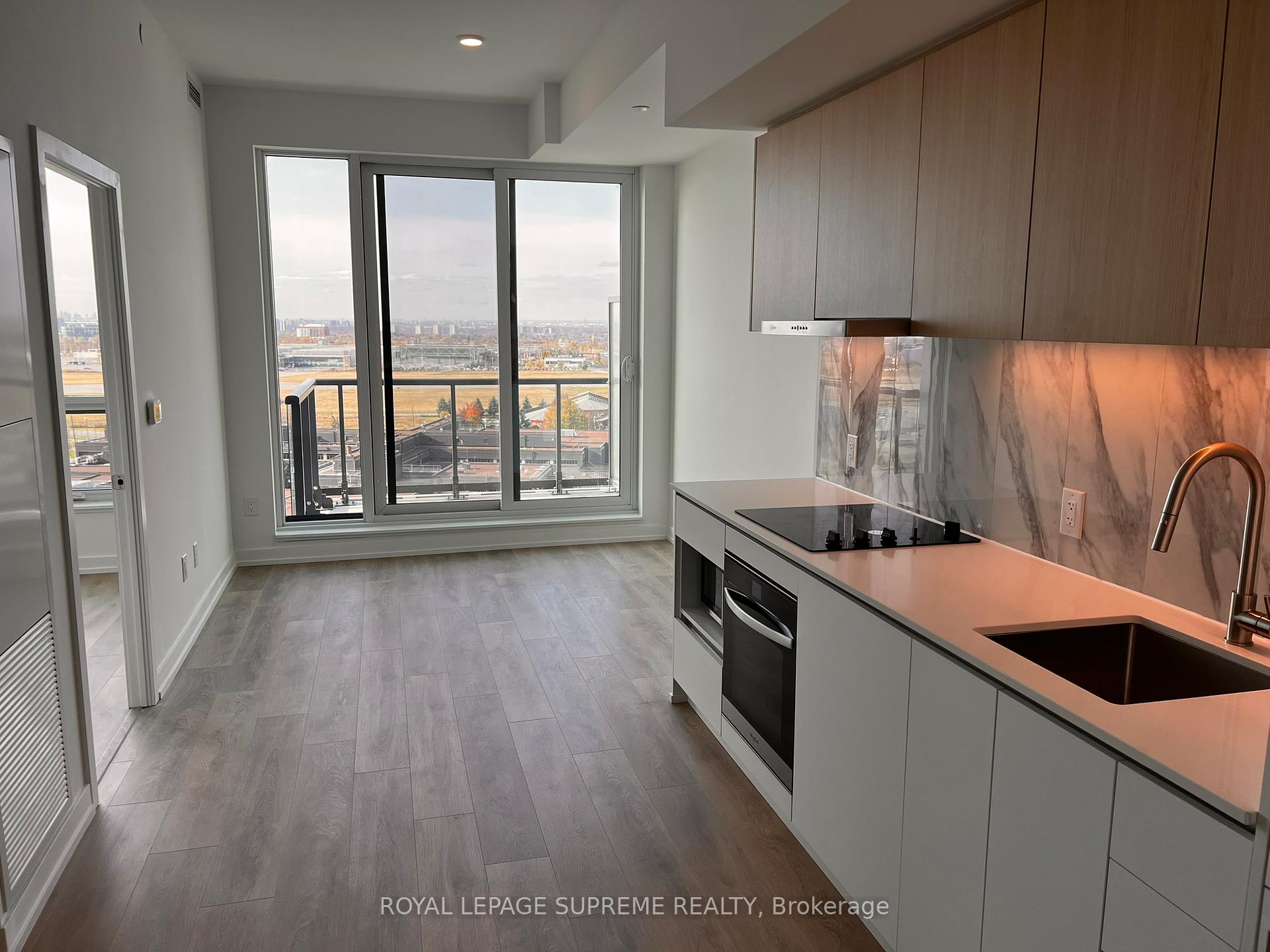 1100 Sheppard Avenue W LPH15