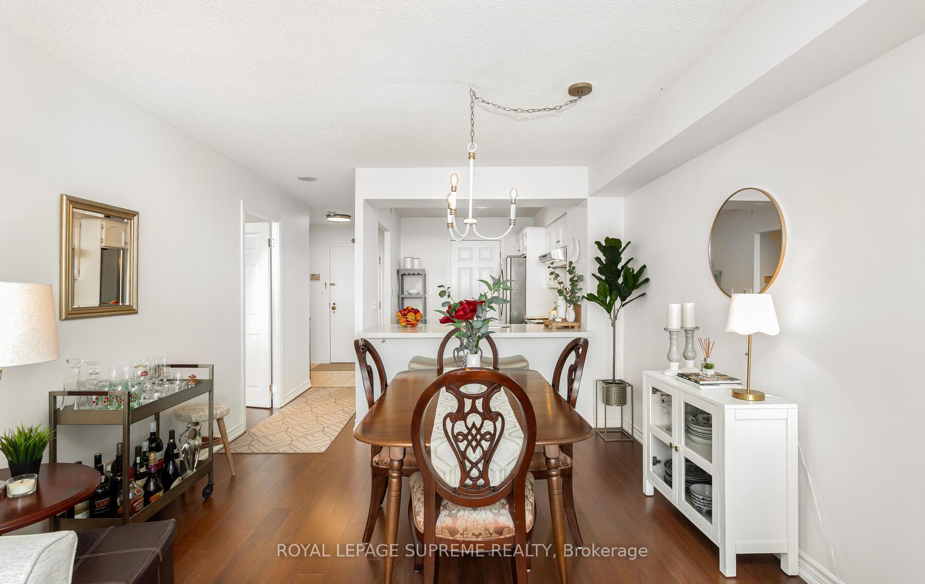 1 Aberfoyle Crescent 1007