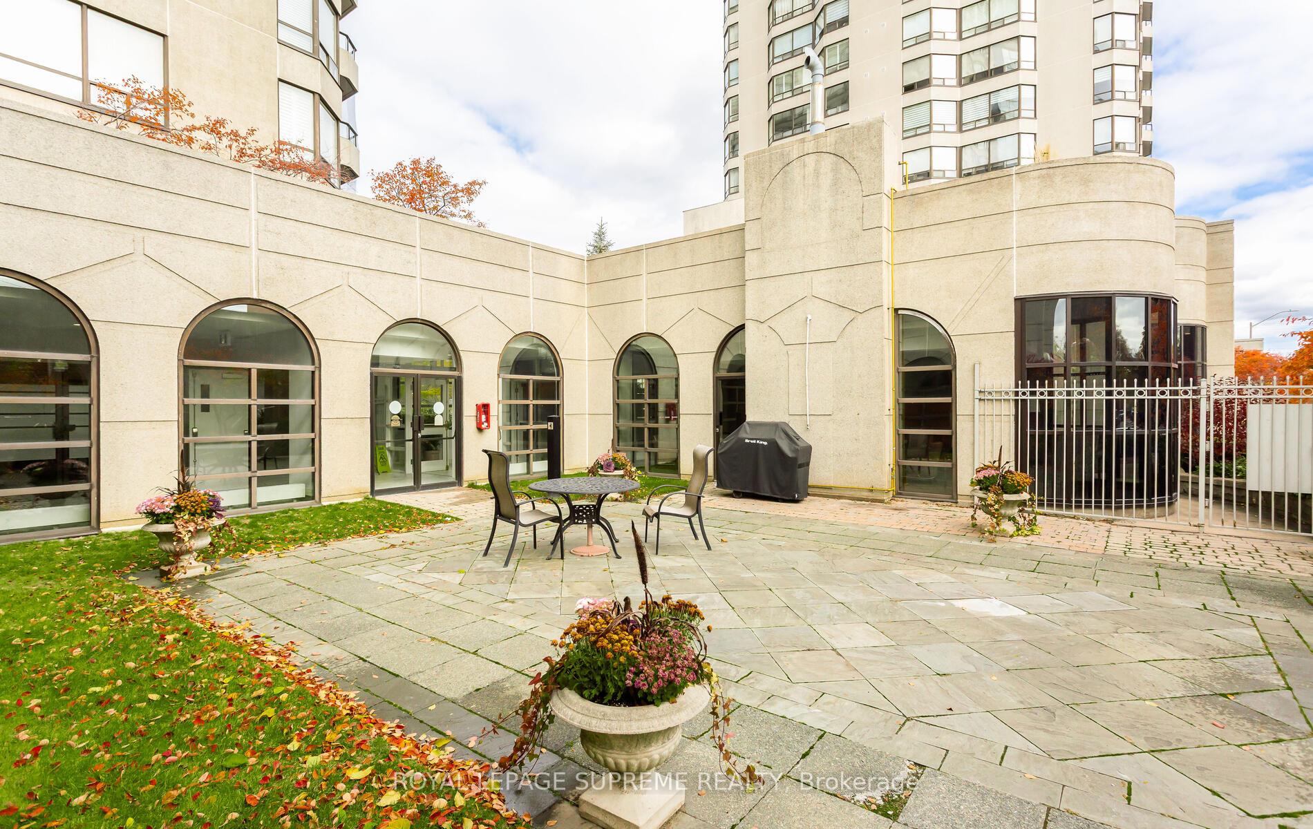 1 Aberfoyle Crescent 1007