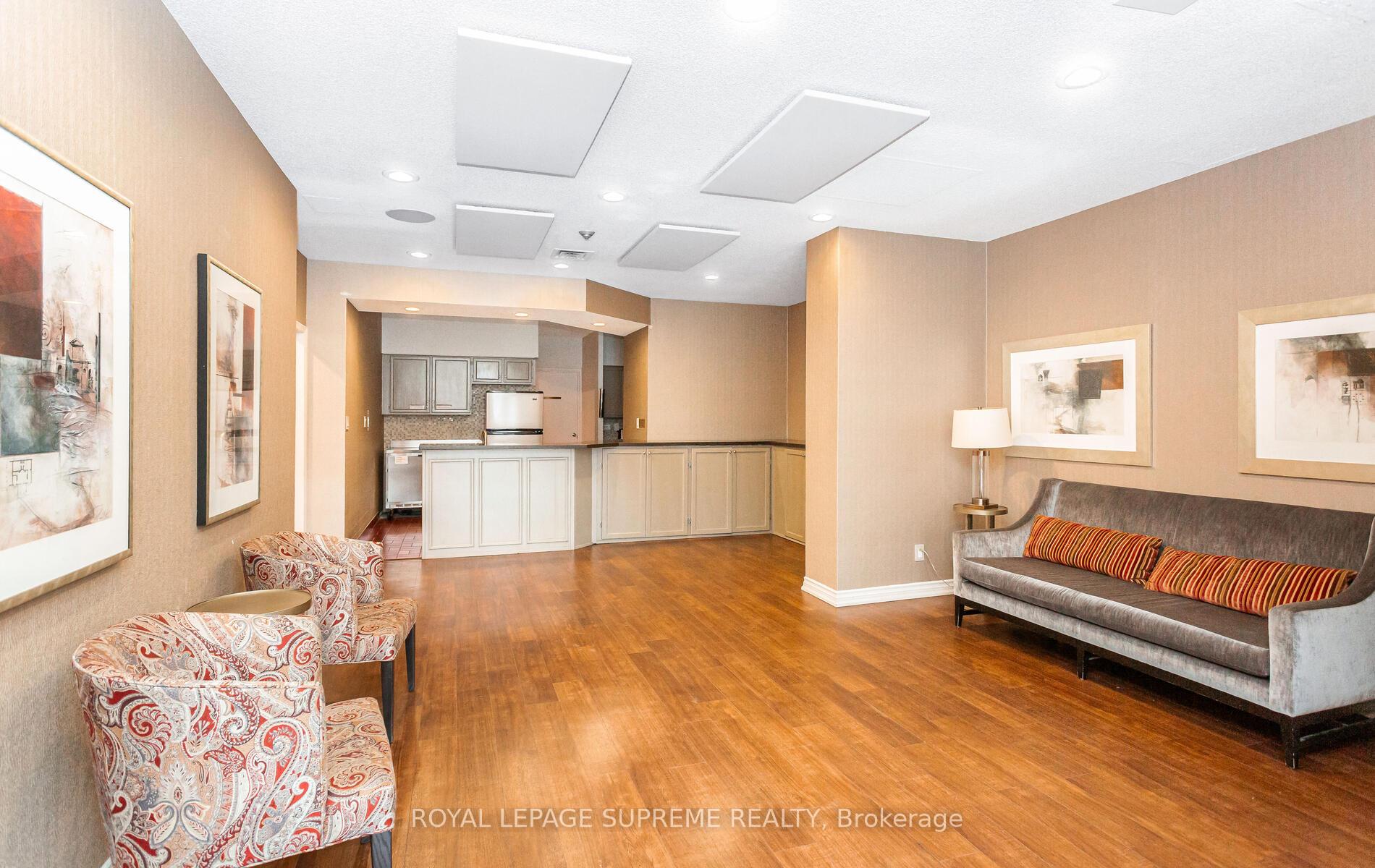 1 Aberfoyle Crescent 1007