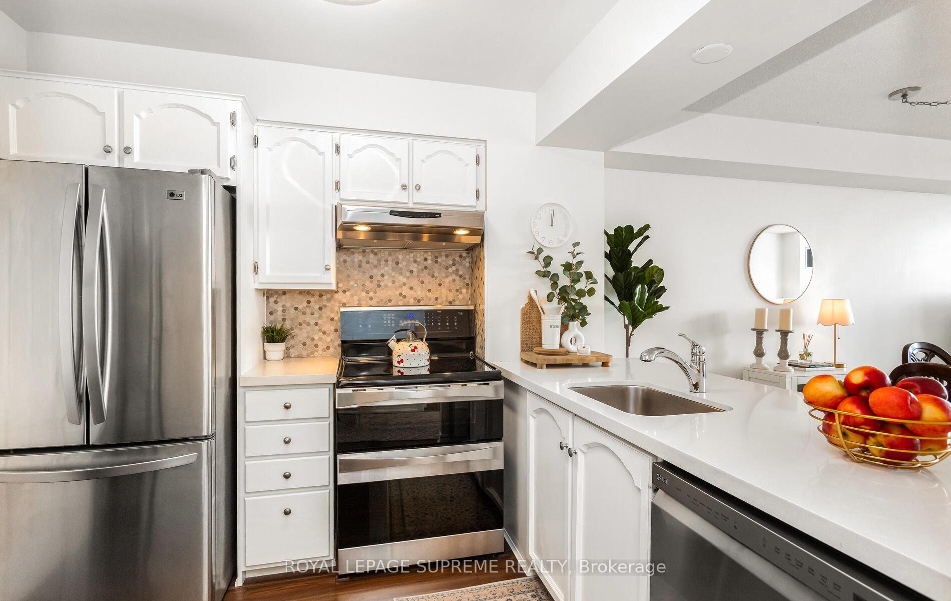 1 Aberfoyle Crescent 1007