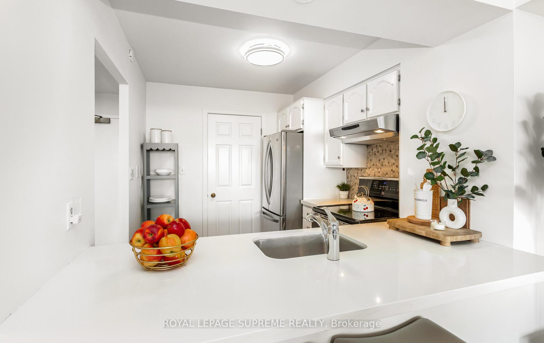 1 Aberfoyle Crescent 1007