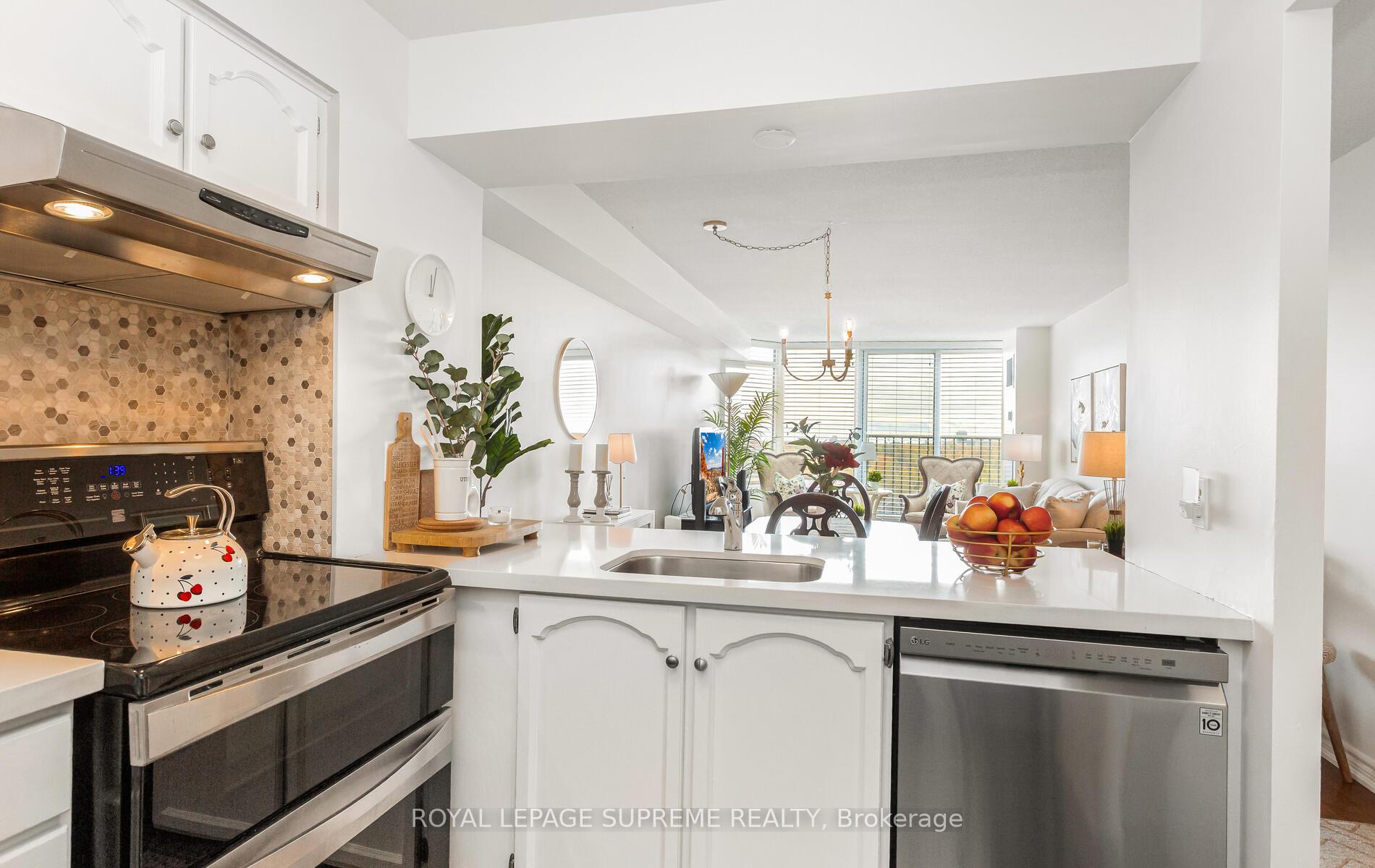 1 Aberfoyle Crescent 1007