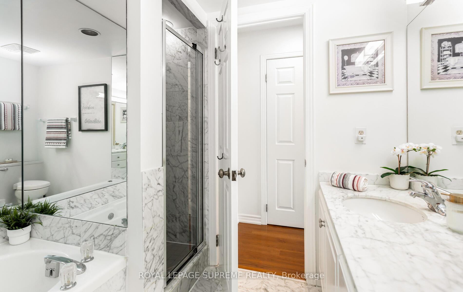 1 Aberfoyle Crescent 1007