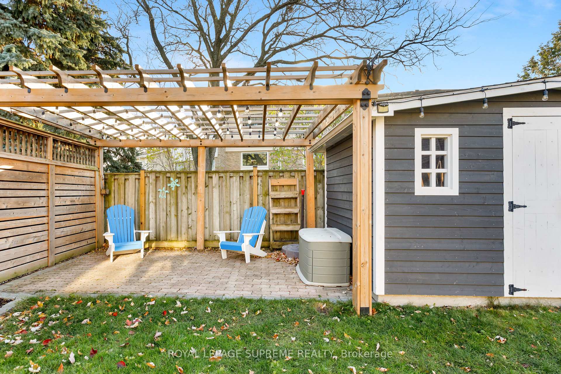 7158 Ridgeland Crescent