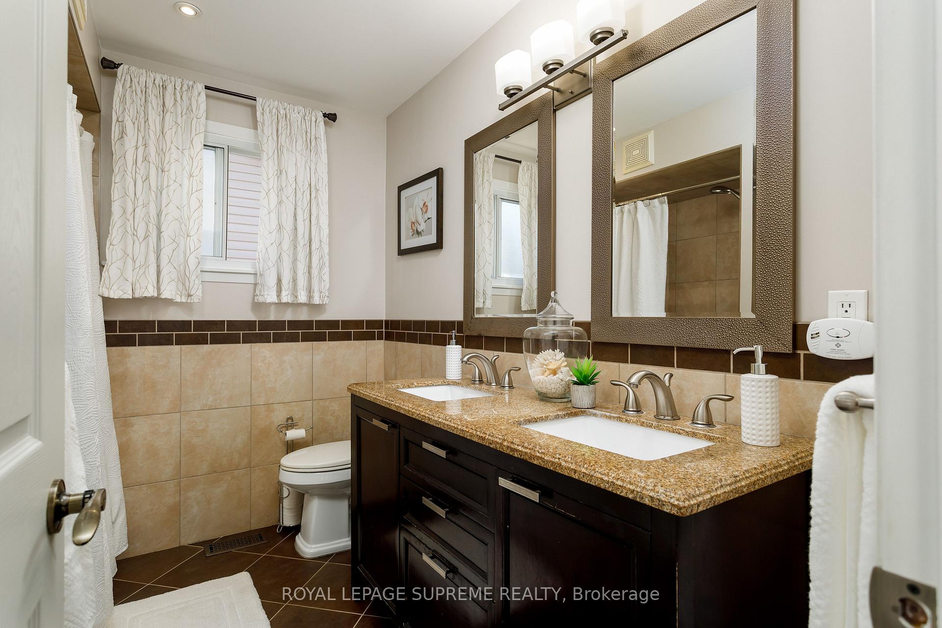 7158 Ridgeland Crescent