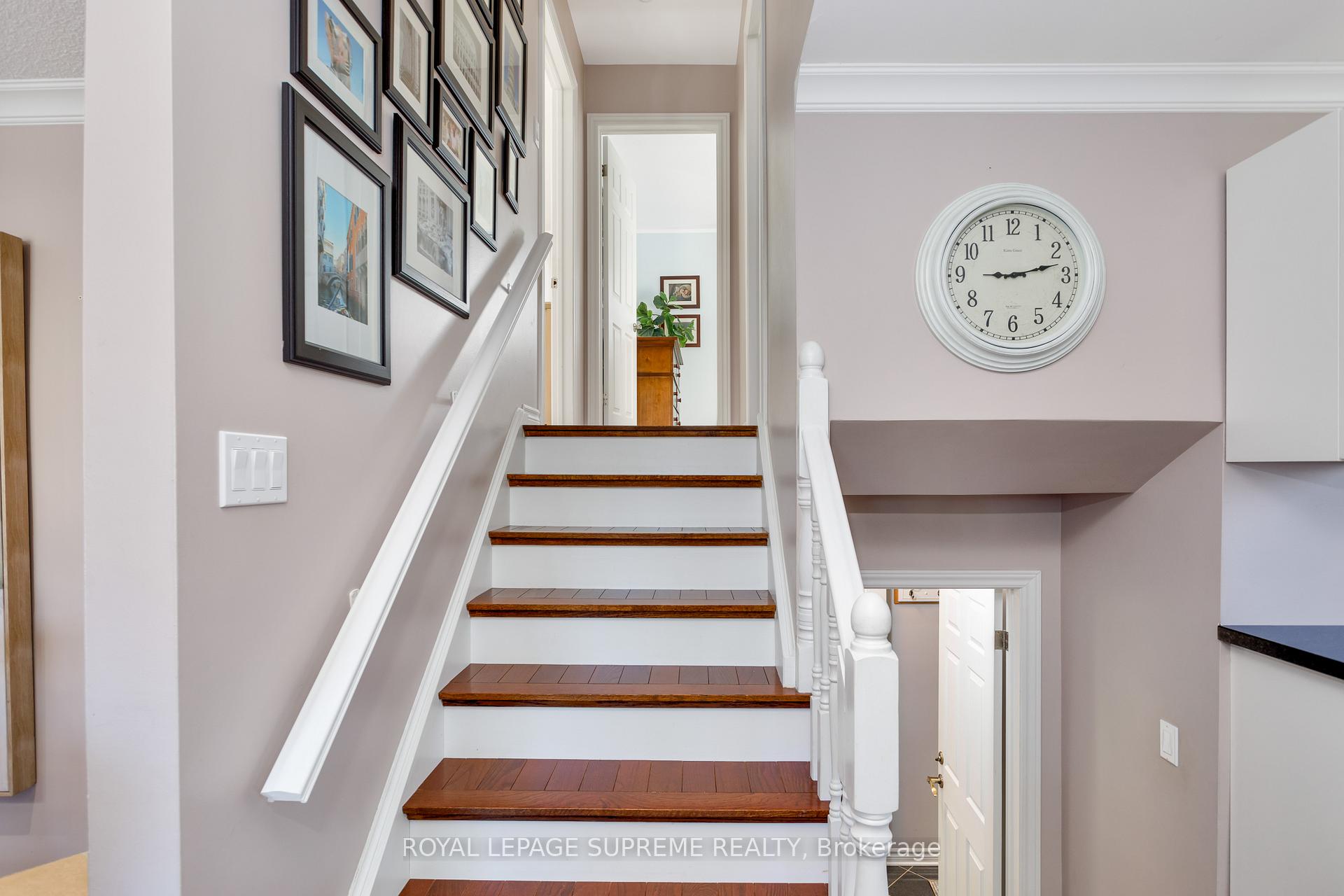 7158 Ridgeland Crescent