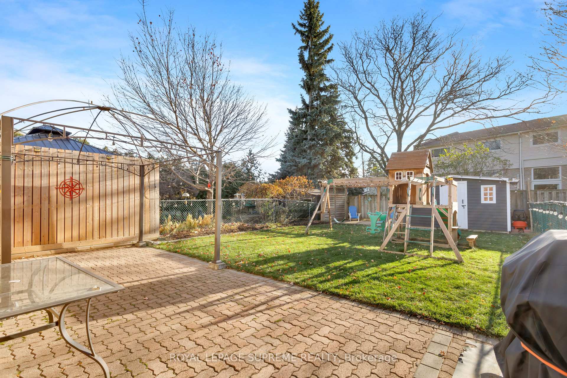 7158 Ridgeland Crescent