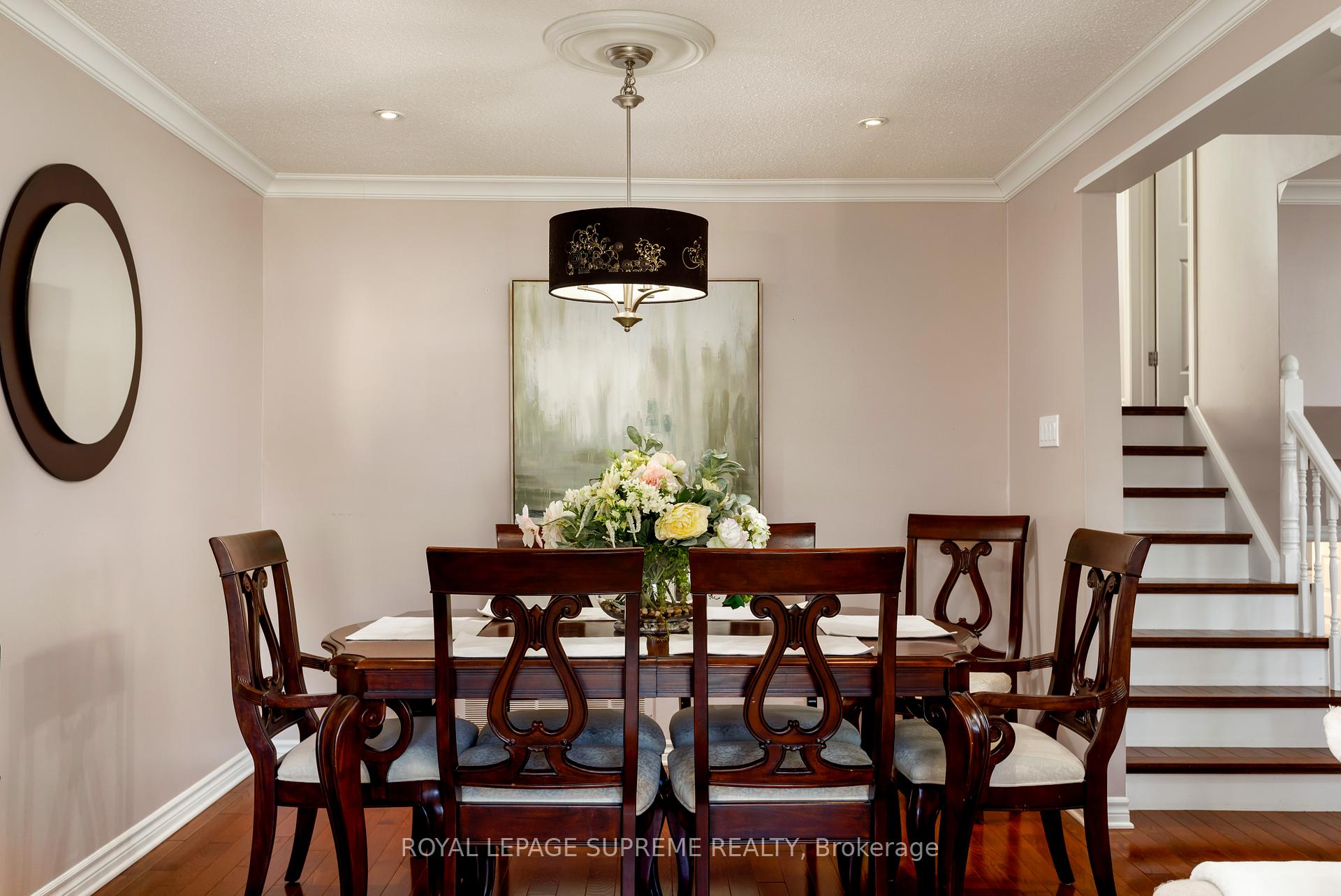 7158 Ridgeland Crescent