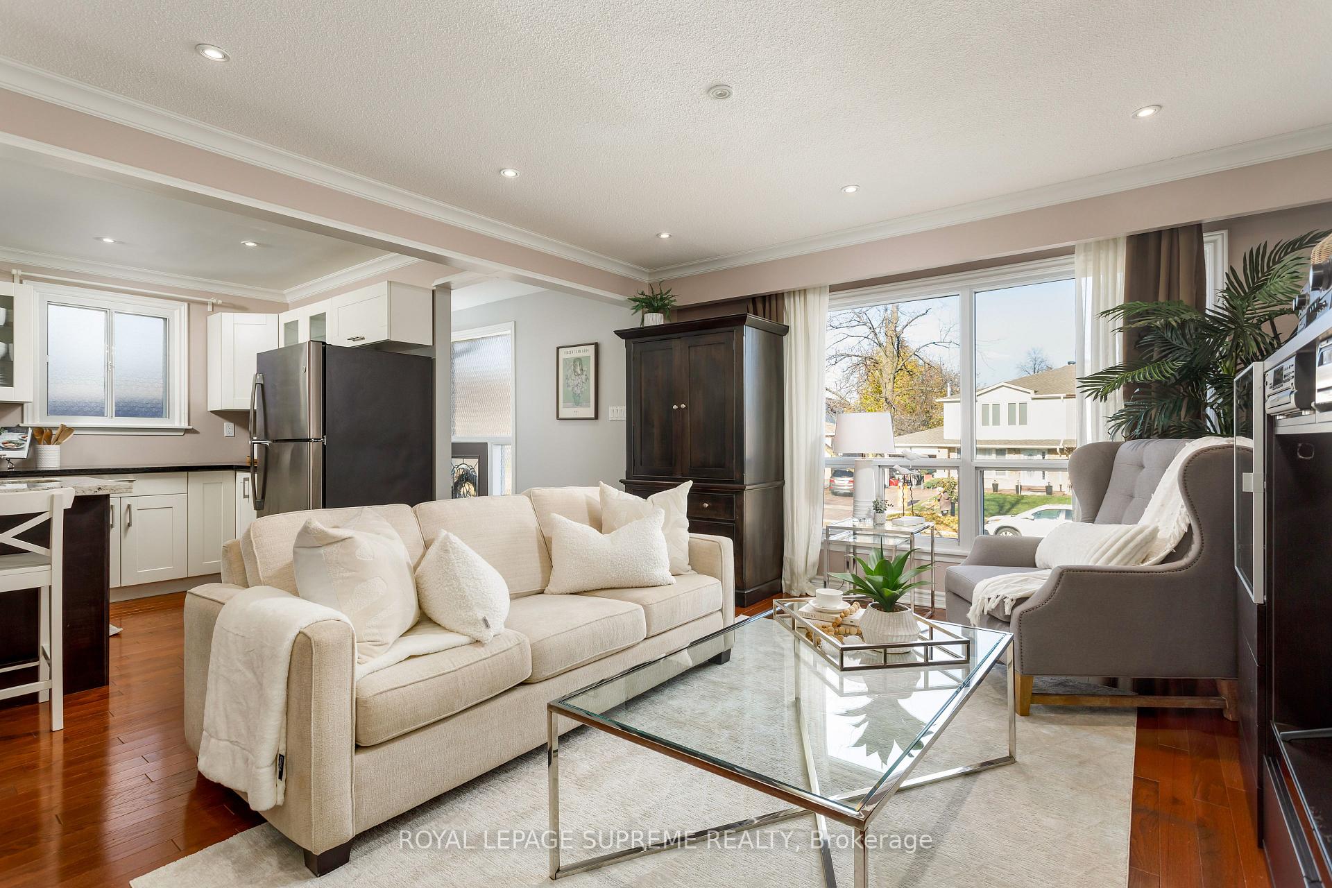 7158 Ridgeland Crescent