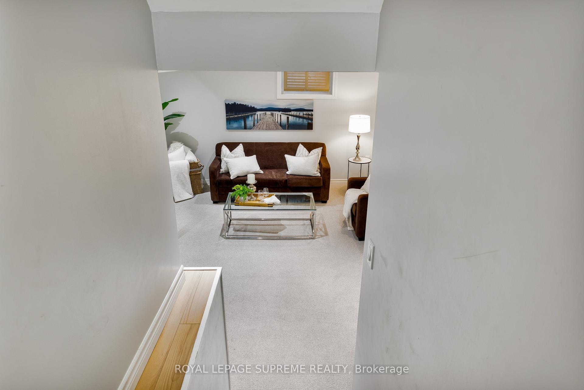 7158 Ridgeland Crescent