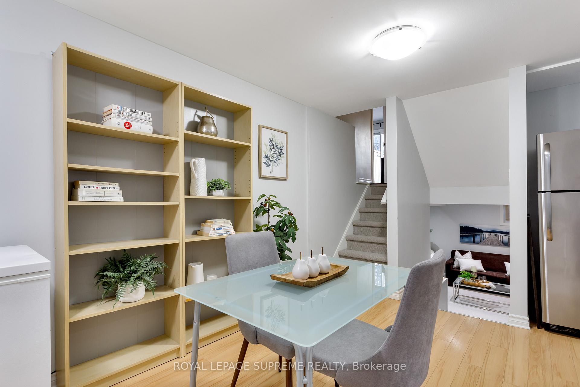 7158 Ridgeland Crescent