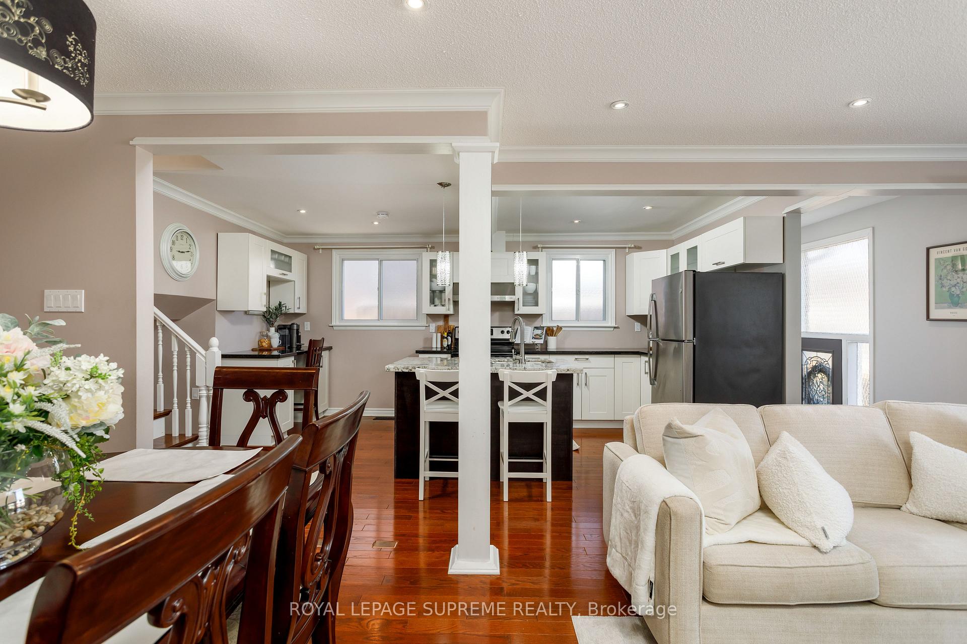 7158 Ridgeland Crescent