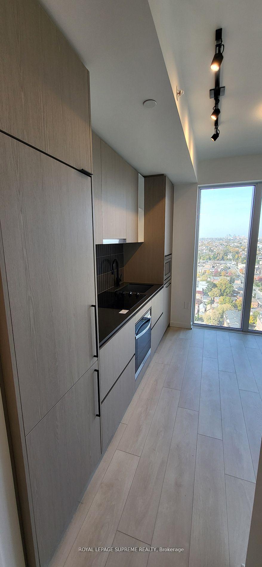 1285 Dupont Street N 2108