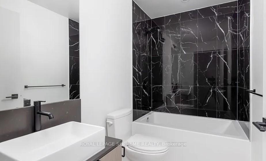 1285 Dupont Street N 2108