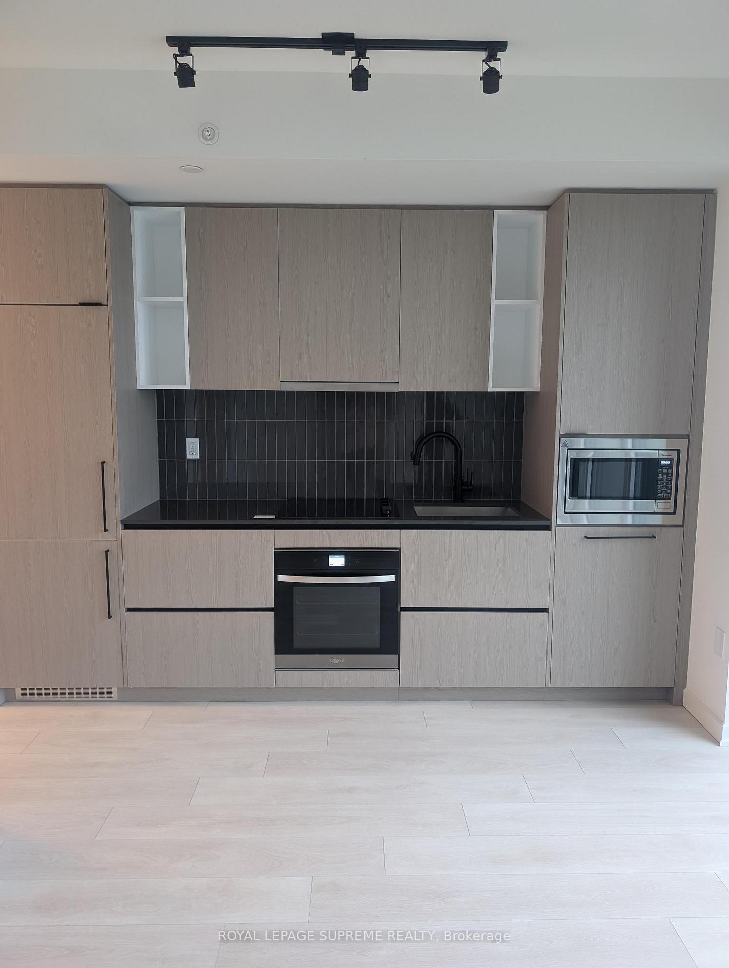 1285 Dupont Street N 2108