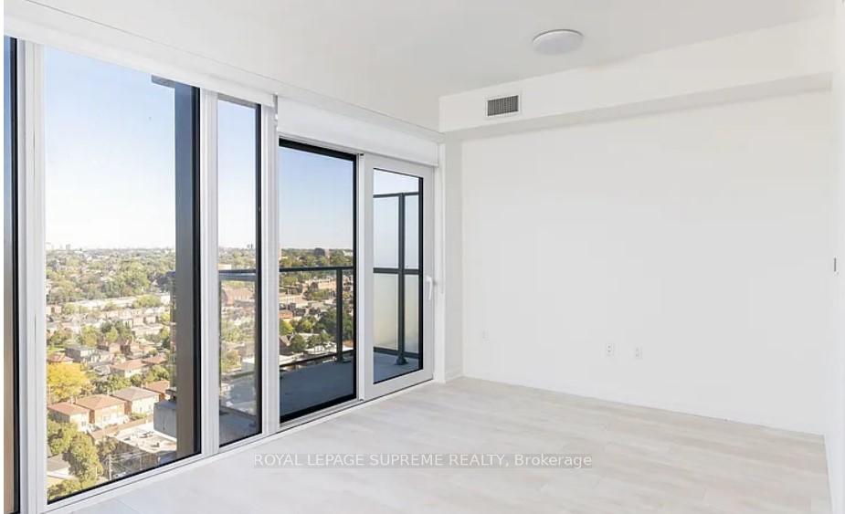 1285 Dupont Street N 2108