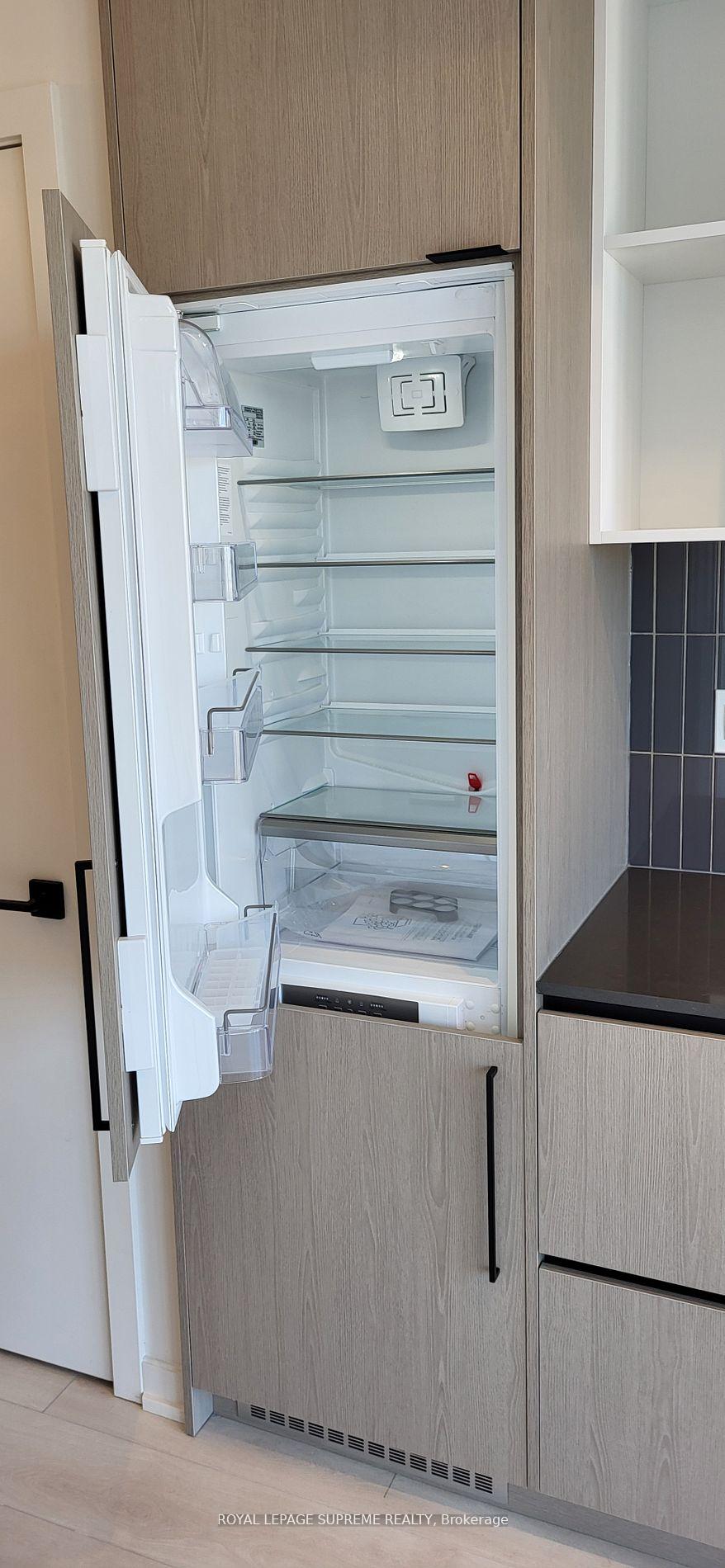 1285 Dupont Street N 2108