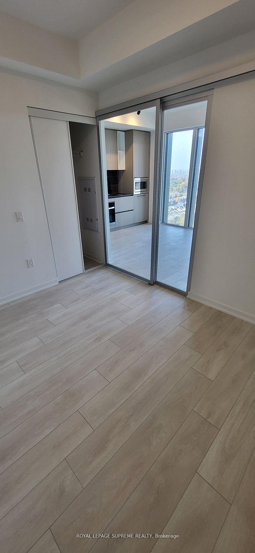 1285 Dupont Street N 2108