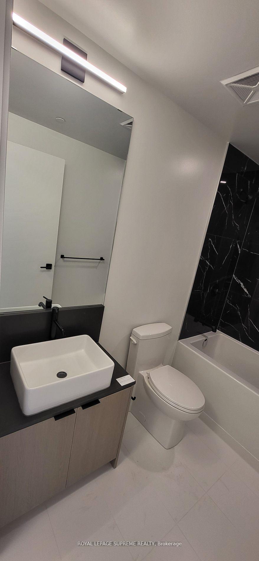 1285 Dupont Street N 2108