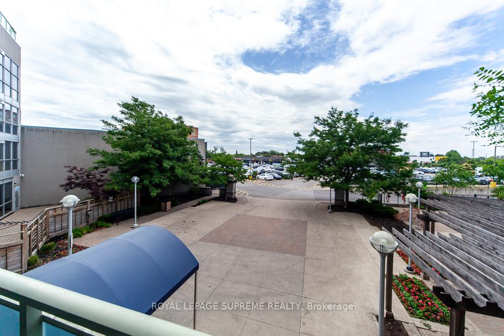 1600 Keele Street 202