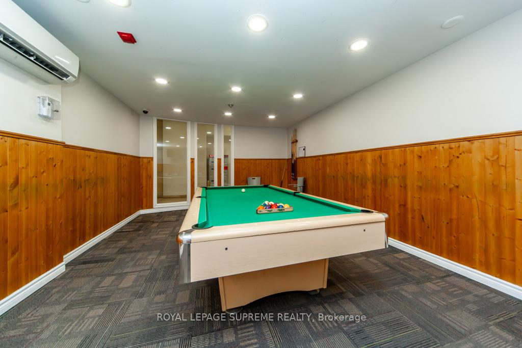 1600 Keele Street 202