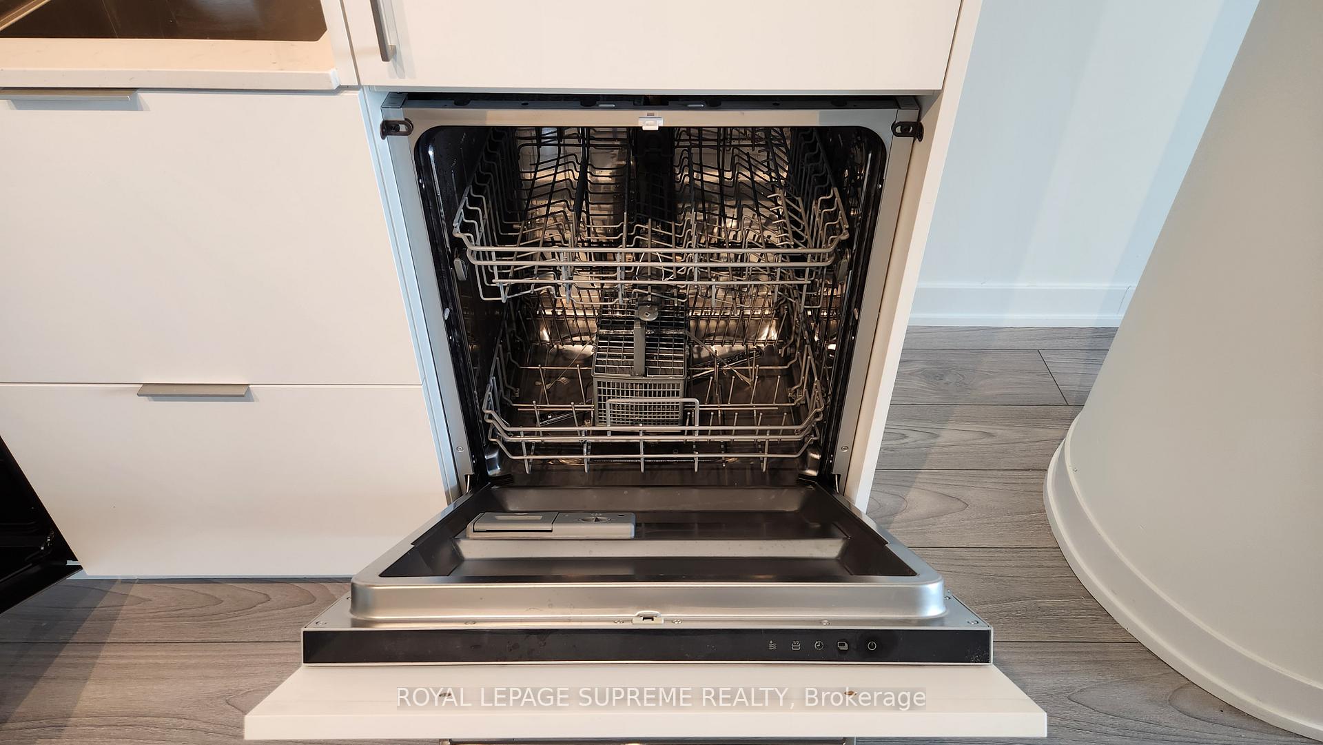 1 Fairview Road E 418