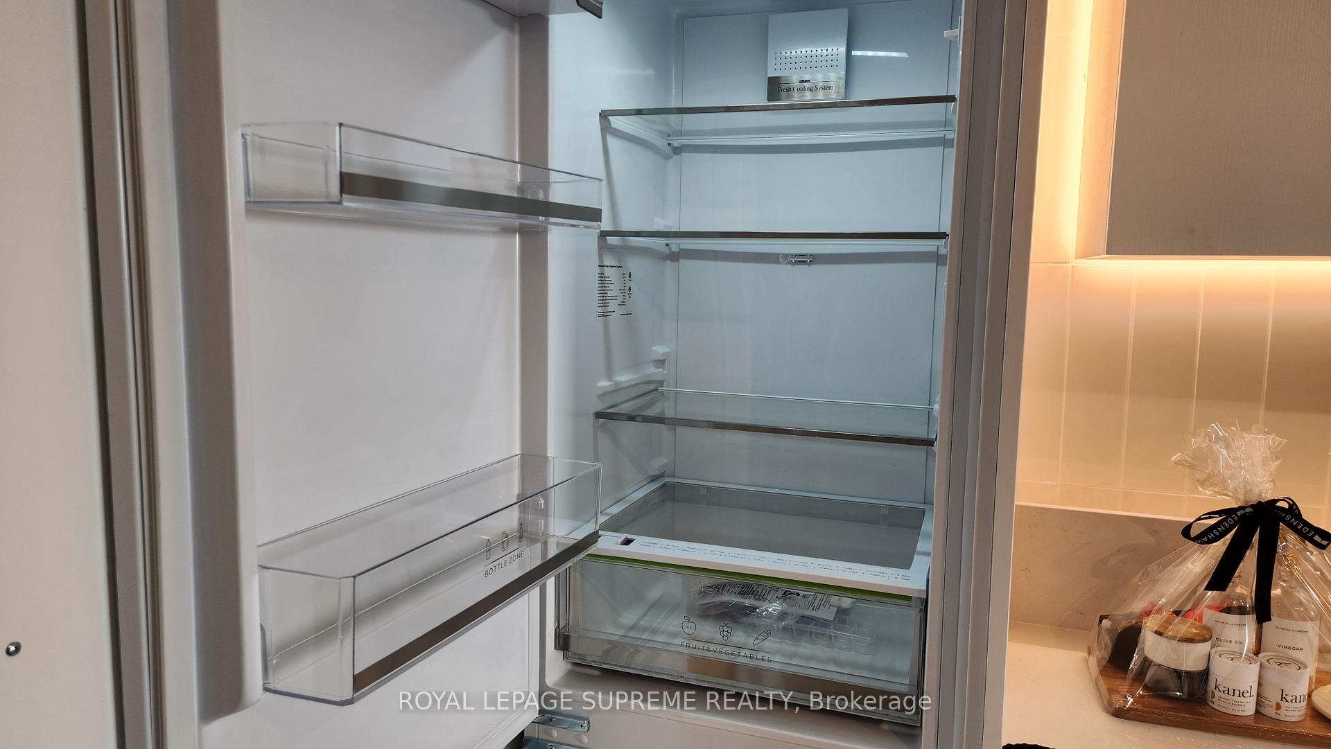 1 Fairview Road E 418