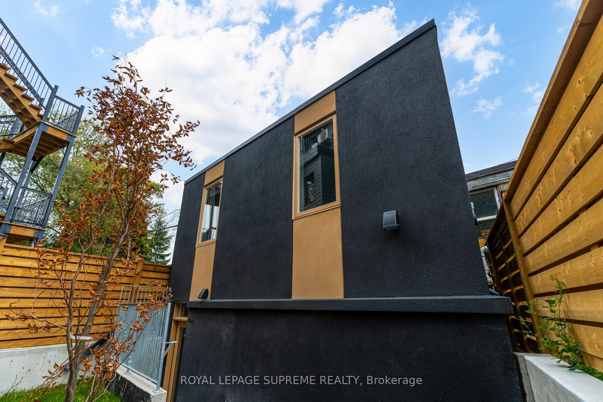 101 Bernice Crescent Garden