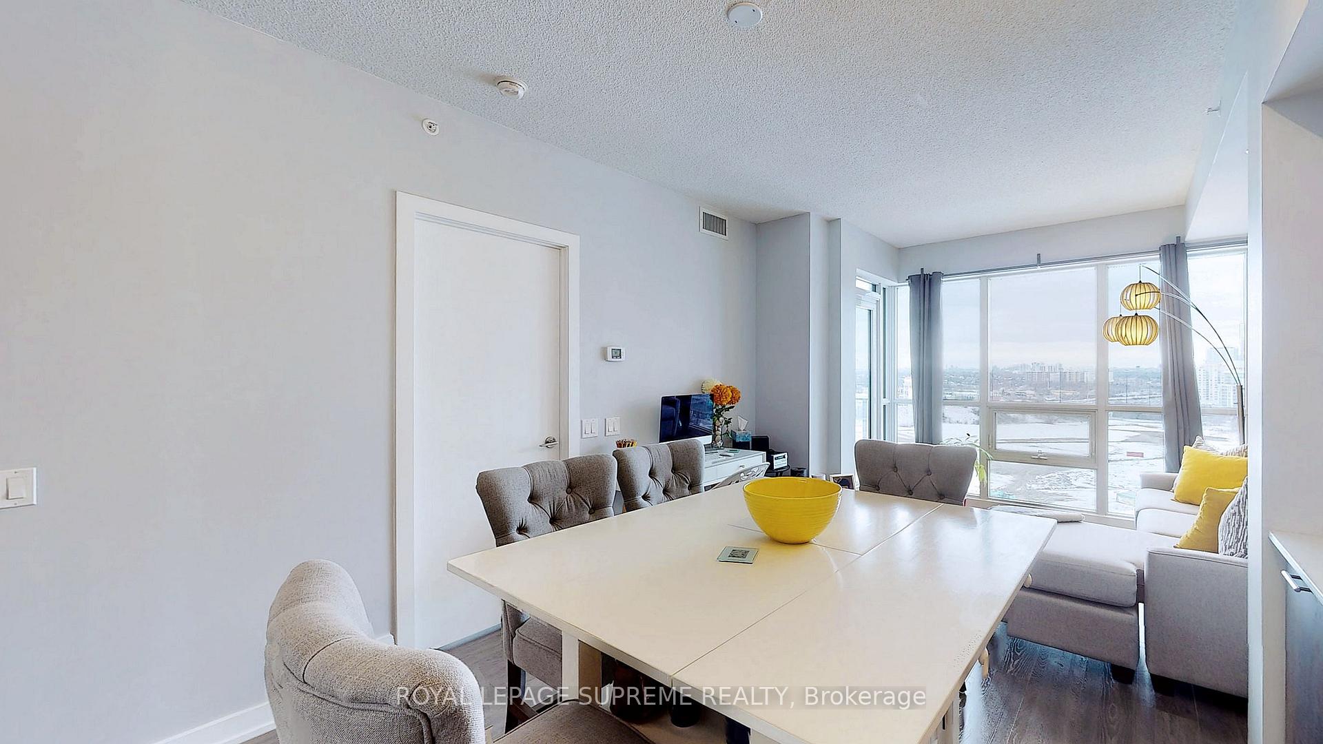 2220 Lakeshore Boulevard 1705