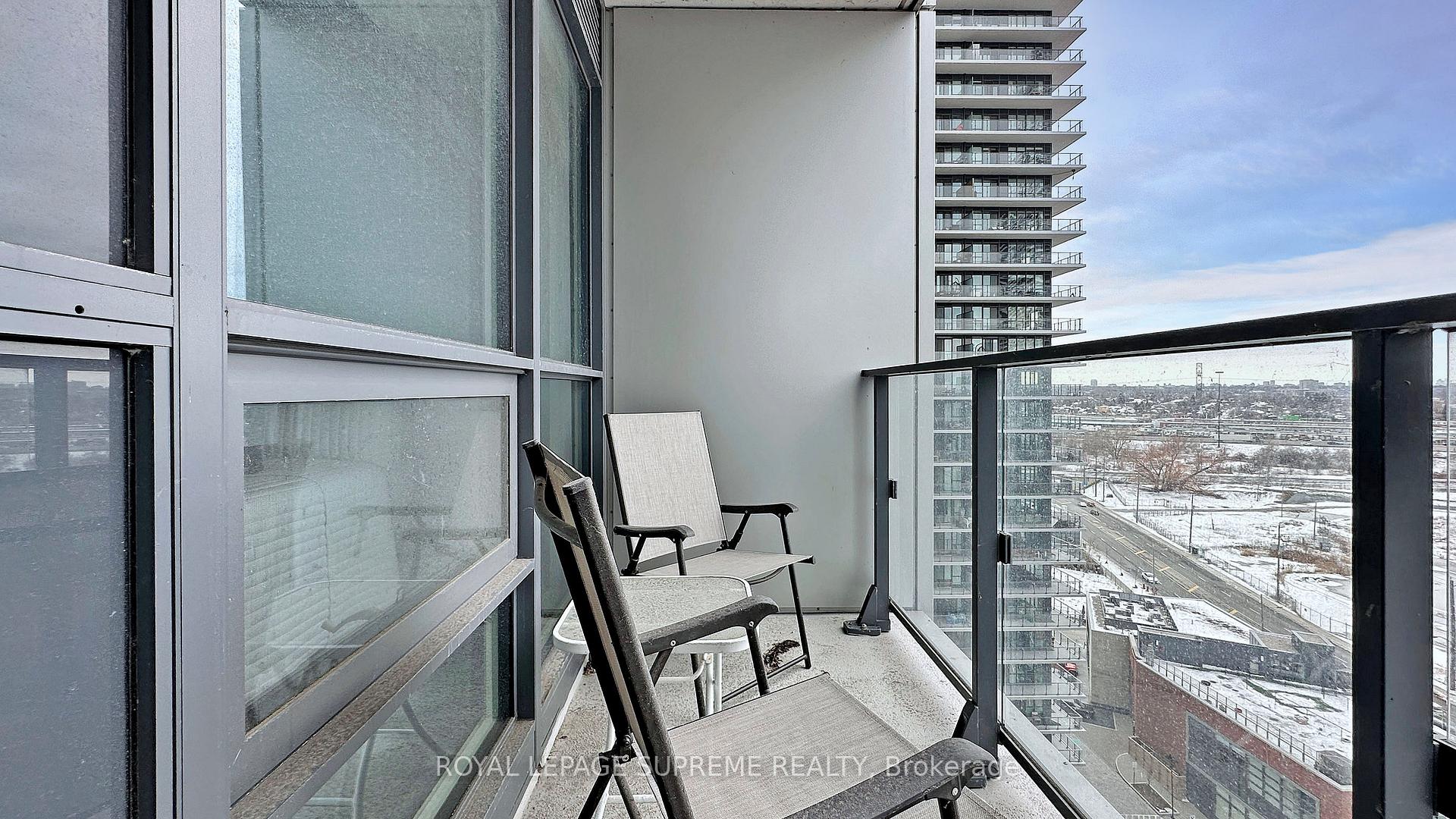 2220 Lakeshore Boulevard 1705