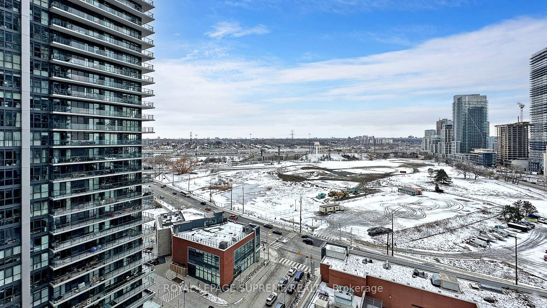 2220 Lakeshore Boulevard 1705