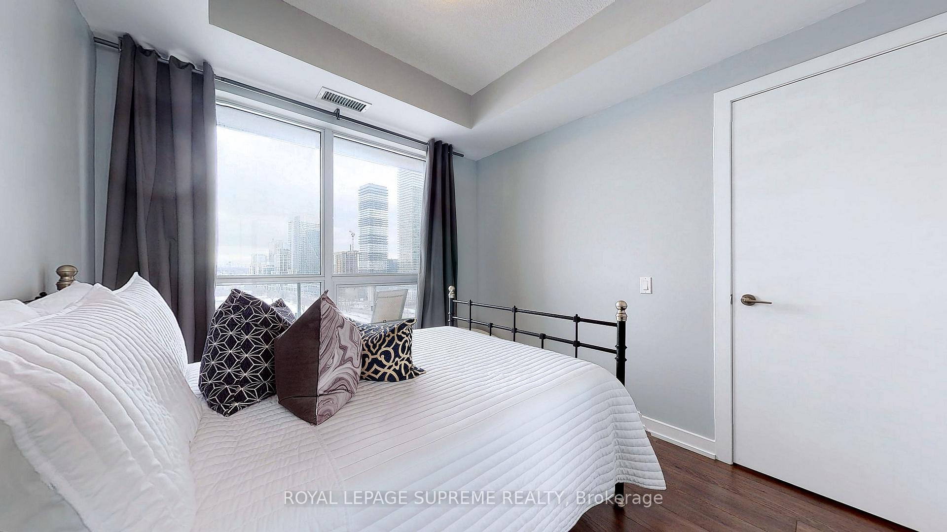 2220 Lakeshore Boulevard 1705